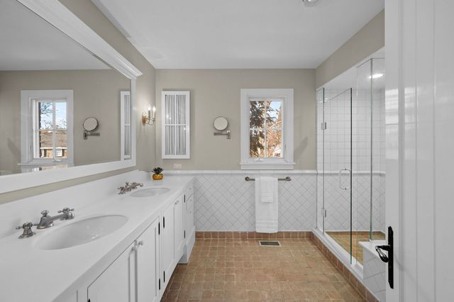 1070 Fisher Lane, Winnetka, IL 60093