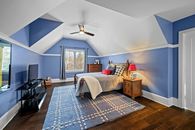 1070 Fisher Lane, Winnetka, IL 60093