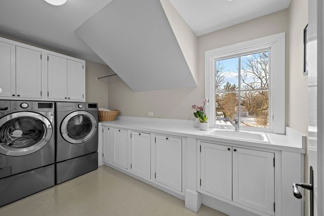 1070 Fisher Lane, Winnetka, IL 60093