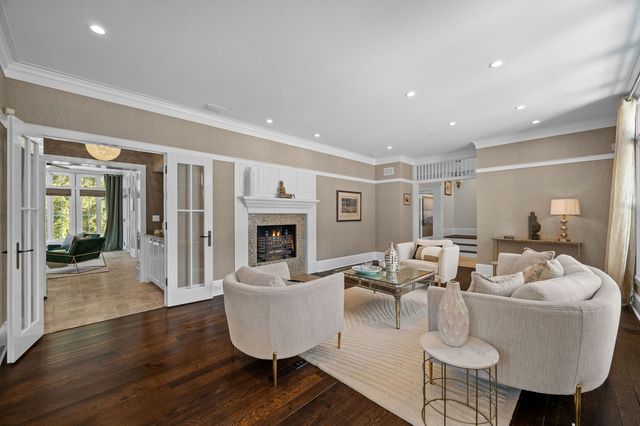 1070 Fisher Lane, Winnetka, IL 60093