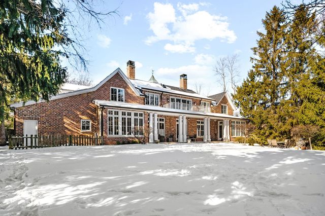 1070 Fisher Lane, Winnetka, IL 60093