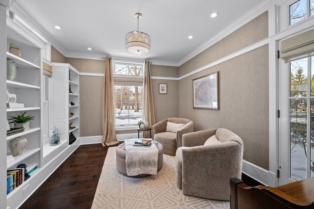 1070 Fisher Lane, Winnetka, IL 60093