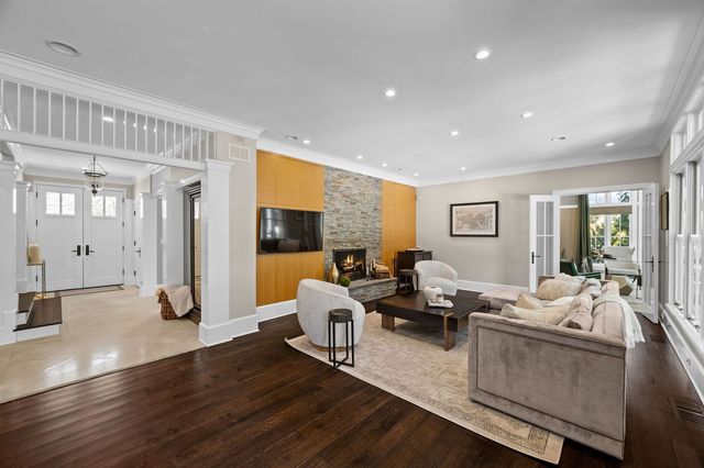 1070 Fisher Lane, Winnetka, IL 60093