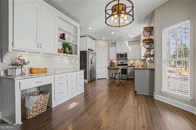 425 Mountain Mist Drive, Woodstock, GA 30188