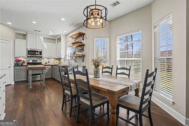 425 Mountain Mist Drive, Woodstock, GA 30188