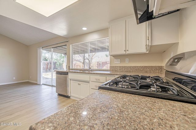 44125 Rodin Avenue, Lancaster, CA 93535