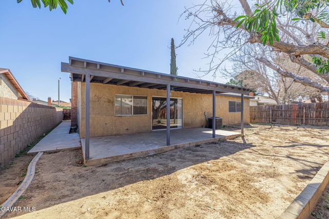 44125 Rodin Avenue, Lancaster, CA 93535
