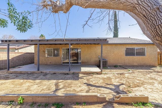 44125 Rodin Avenue, Lancaster, CA 93535