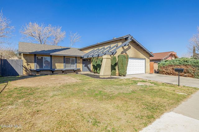 44125 Rodin Avenue, Lancaster, CA 93535