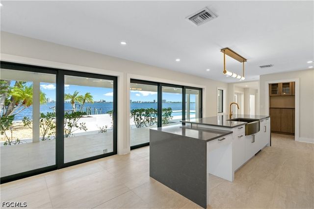 752 Overiver DR, North Fort Myers, FL 33903