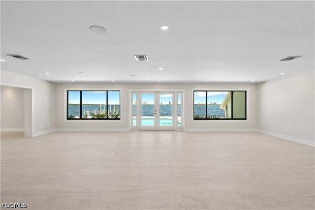 752 Overiver DR, North Fort Myers, FL 33903
