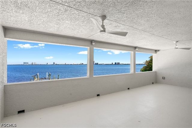 752 Overiver DR, North Fort Myers, FL 33903