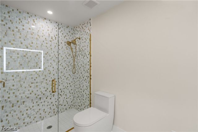 752 Overiver DR, North Fort Myers, FL 33903