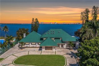 752 Overiver DR, North Fort Myers, FL 33903