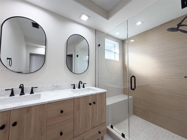 4832 NW 107th Pl, Doral, FL 33178