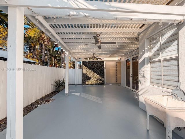 4832 NW 107th Pl, Doral, FL 33178