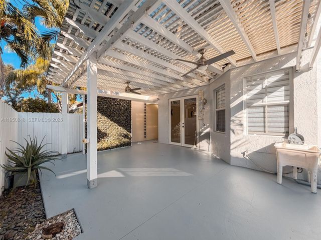 4832 NW 107th Pl, Doral, FL 33178