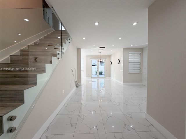 4832 NW 107th Pl, Doral, FL 33178