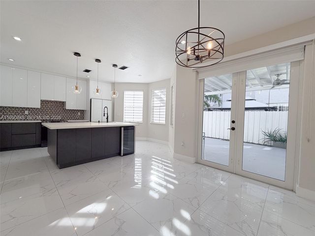 4832 NW 107th Pl, Doral, FL 33178