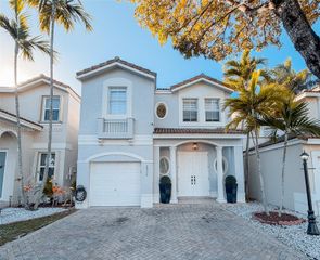 4832 NW 107th Pl, Doral, FL 33178