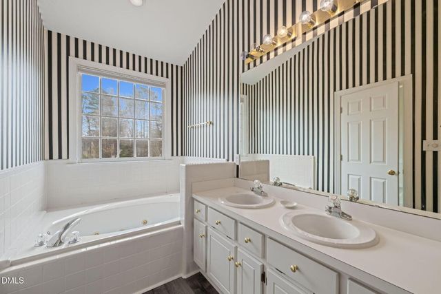 2100 Laurel Valley Way, Raleigh, NC 27604