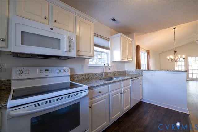 4686 Twin Hickory Lake Dr, Glen Allen, VA 23059