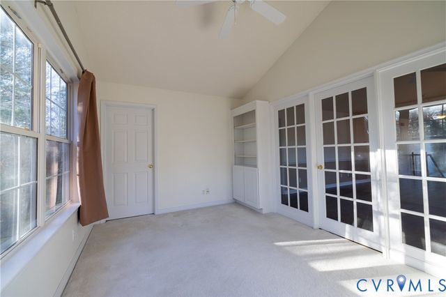 4686 Twin Hickory Lake Dr, Glen Allen, VA 23059