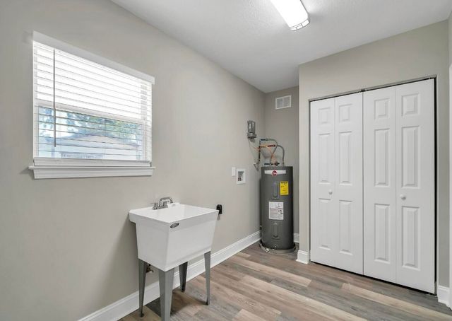 6935 Jasper Street, Navarre, FL 32566