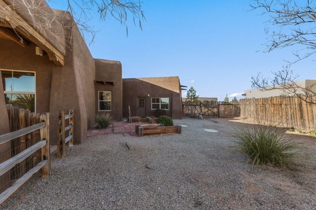 3 Aztec Court, Placitas, NM 87043