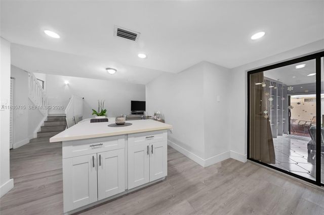 6637 NW 181st Lane, Hialeah, FL 33015