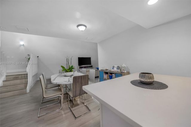 6637 NW 181st Lane, Hialeah, FL 33015