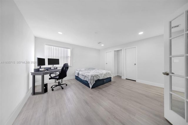 6637 NW 181st Lane, Hialeah, FL 33015