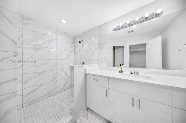 6637 NW 181st Lane, Hialeah, FL 33015