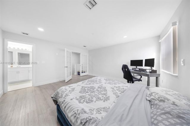 6637 NW 181st Lane, Hialeah, FL 33015
