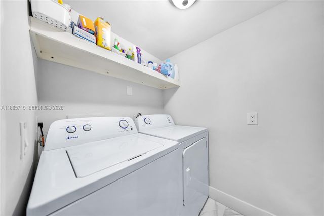 6637 NW 181st Lane, Hialeah, FL 33015