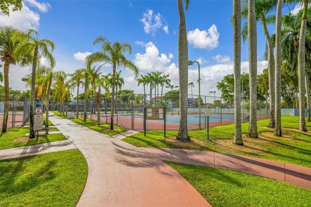 6637 NW 181st Lane, Hialeah, FL 33015