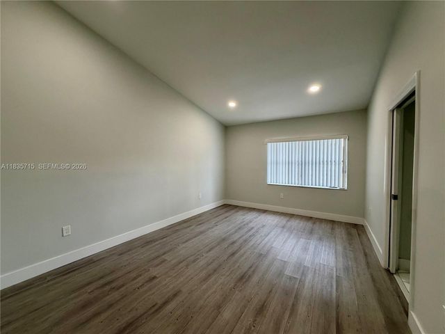 6637 NW 181st Lane, Hialeah, FL 33015