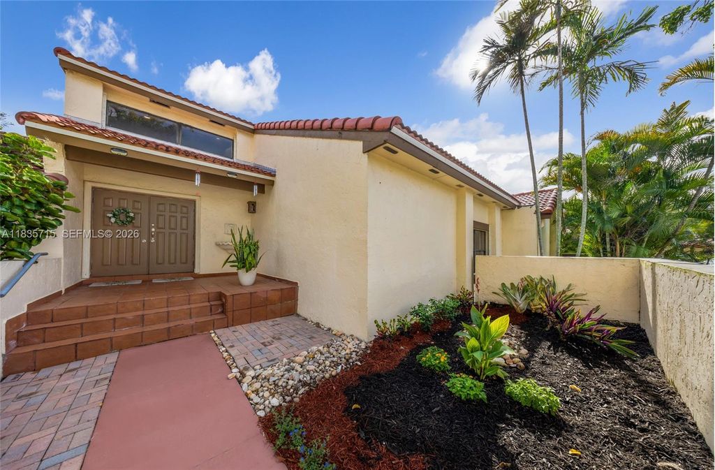 6637 NW 181st Lane, Hialeah, FL 33015