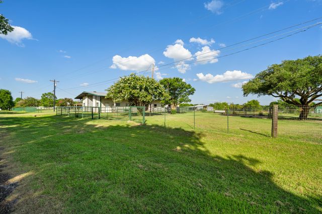 14054 County Road 352, Terrell, TX 75161