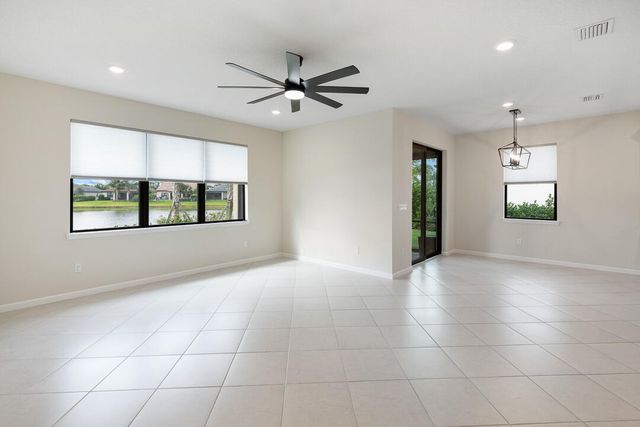 471 SE Vallarta Drive, Port St. Lucie, Port St Lucie, FL 34984