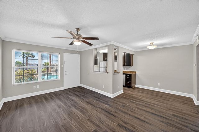 4101 Nasa Parkway 203, Larga Vista, TX 77586