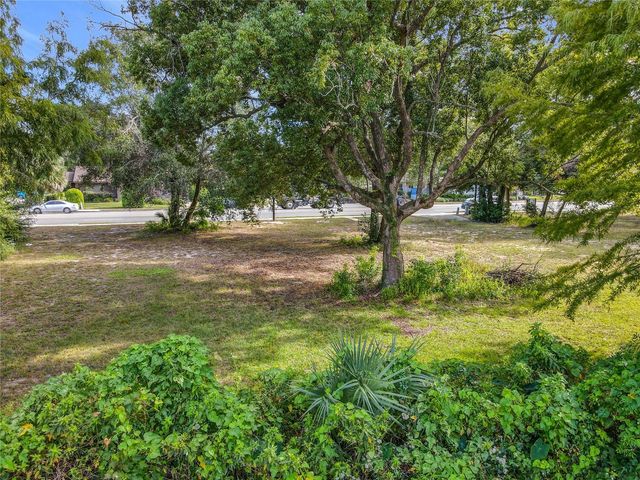 1024 - 1038 W DIXIE AVENUE, Leesburg, FL 34748