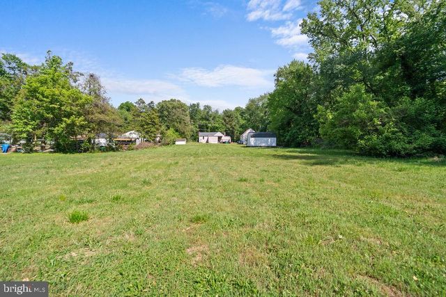 10301 LIVINGSTON RD, Fort Washington, MD 20744
