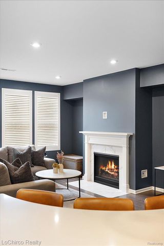 273 Strawberry Drive, Rochester Hills, MI 48307