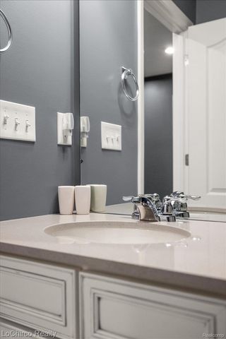 273 Strawberry Drive, Rochester Hills, MI 48307