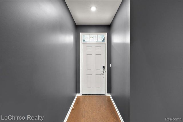 273 Strawberry Drive, Rochester Hills, MI 48307