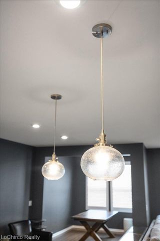 273 Strawberry Drive, Rochester Hills, MI 48307