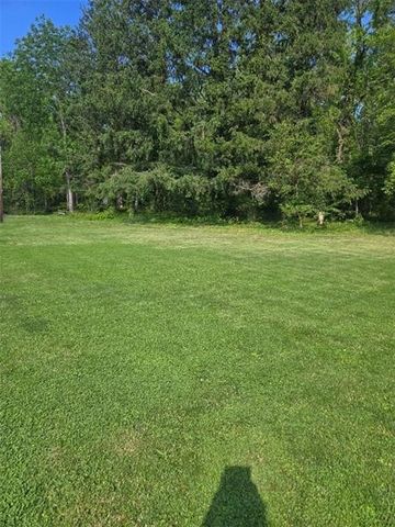 114 Dry Knob Road, Georges Twp, PA 15478