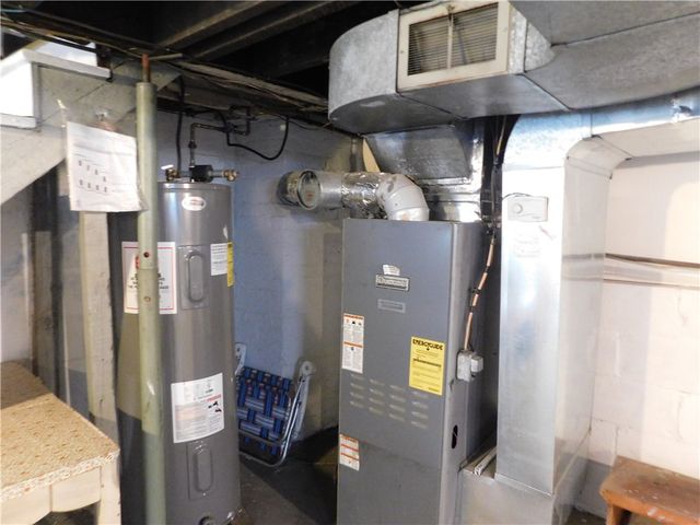 114 Dry Knob Road, Georges Twp, PA 15478