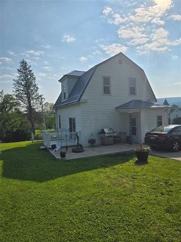 114 Dry Knob Road, Georges Twp, PA 15478